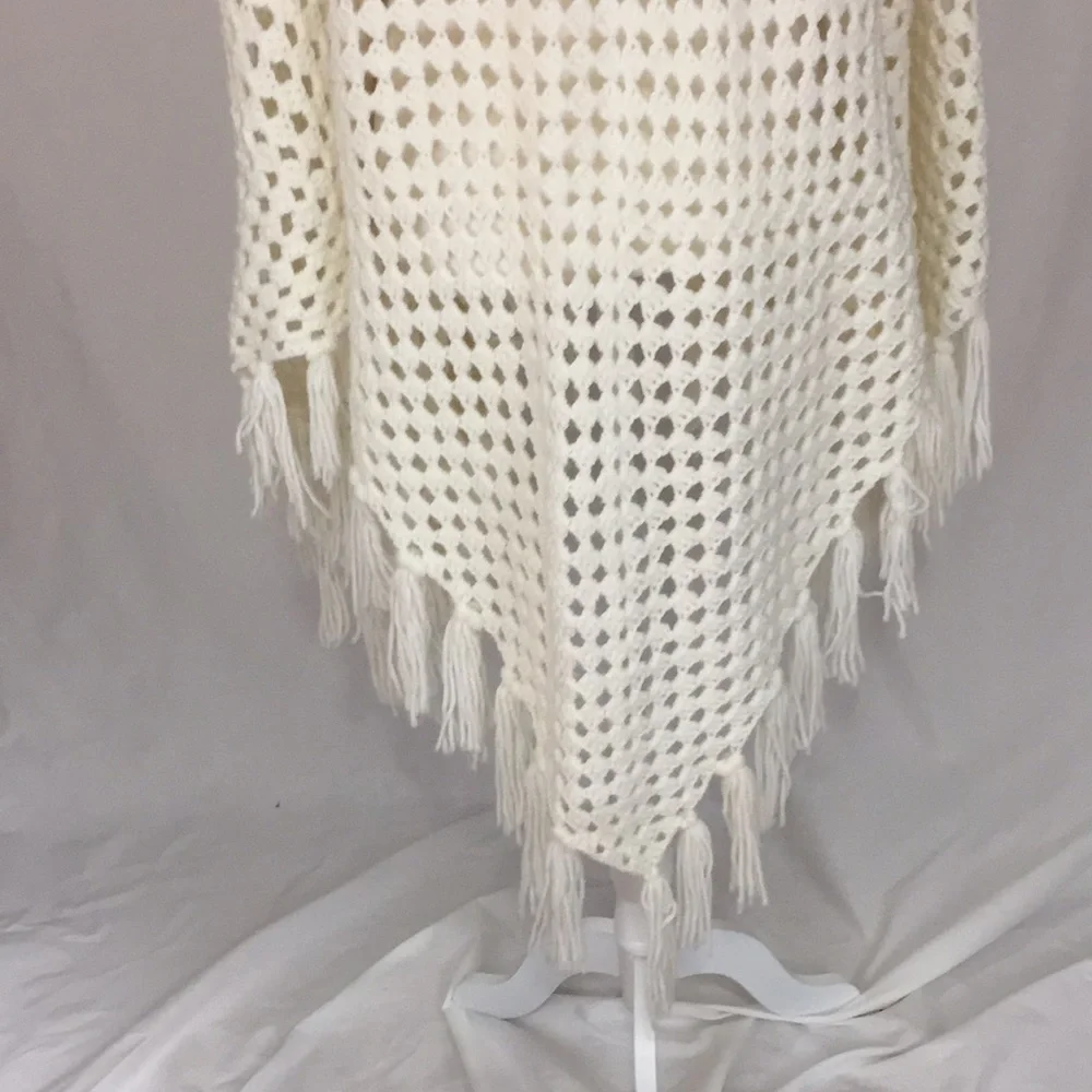 Vintage Handmade Crocheted White Shawl w/ Fringe - Picture 7 of 12